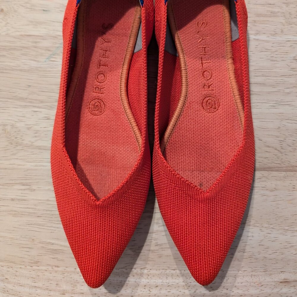 Red Rothy's Point Flats